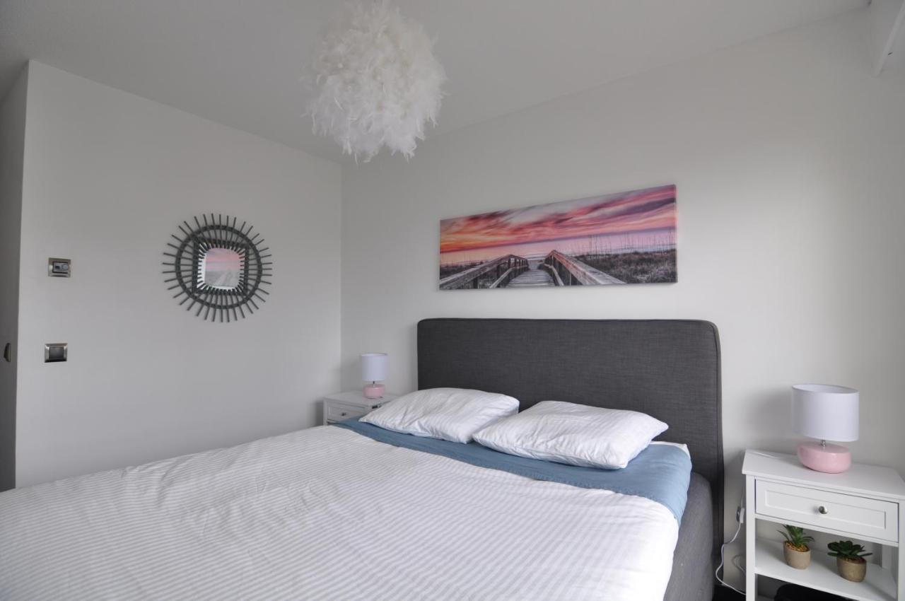 Gorgeous One-Bedroom Apartment With Terrace And Sea View -Stayinantibes- Bijou Plage Bagian luar foto